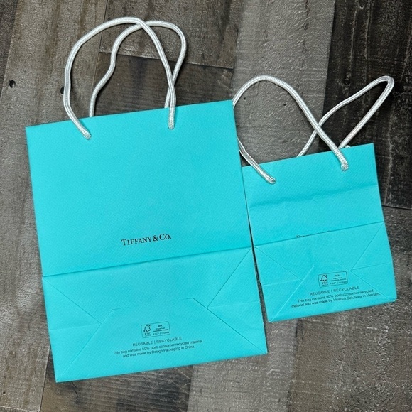 Authentic Tiffany & Co. Bundle of Gift Bags - Picture 2 of 4